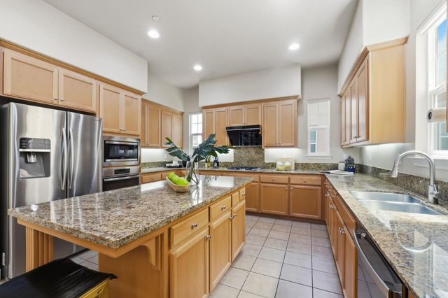 38 Cook Place, Santa Clara, CA 95050