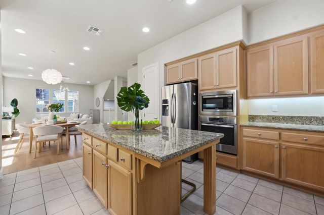 38 Cook Place, Santa Clara, CA 95050