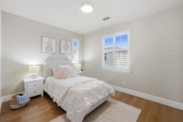 38 Cook Place, Santa Clara, CA 95050