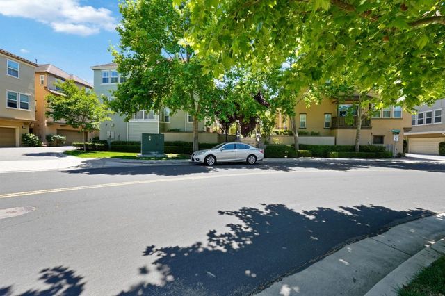 38 Cook Place, Santa Clara, CA 95050