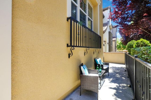 38 Cook Place, Santa Clara, CA 95050