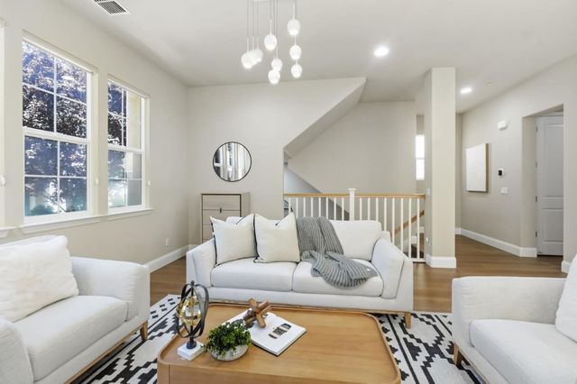 38 Cook Place, Santa Clara, CA 95050