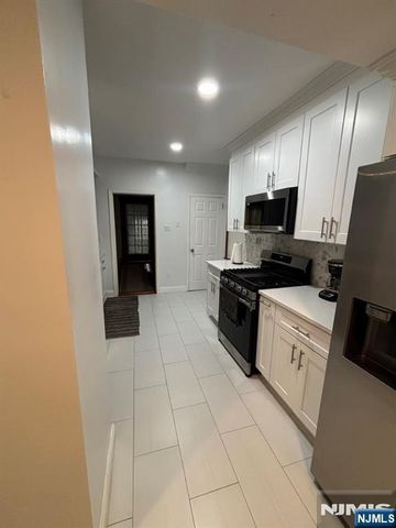1177 Katherine Street, Teaneck, NJ 07666