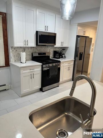 1177 Katherine Street, Teaneck, NJ 07666