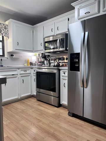 200 Mimosa, Onalaska, TX 77360