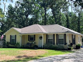 200 Mimosa, Onalaska, TX 77360