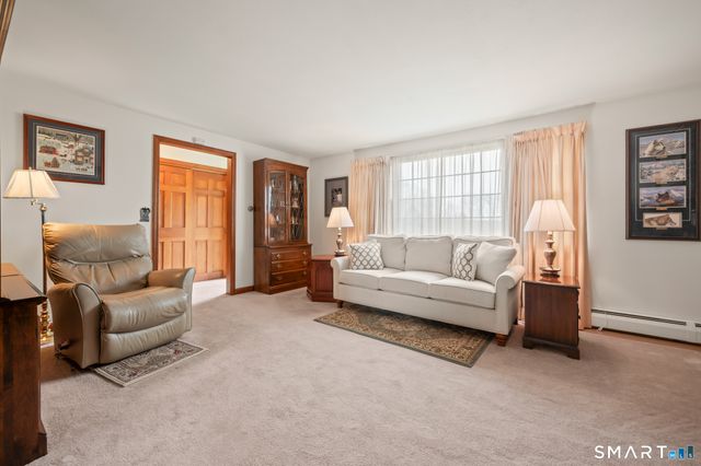 1 Steepleview Drive, East Hampton, CT 06424