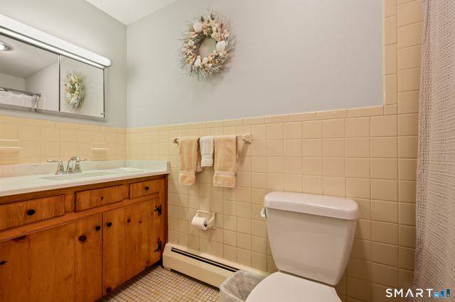 1 Steepleview Drive, East Hampton, CT 06424