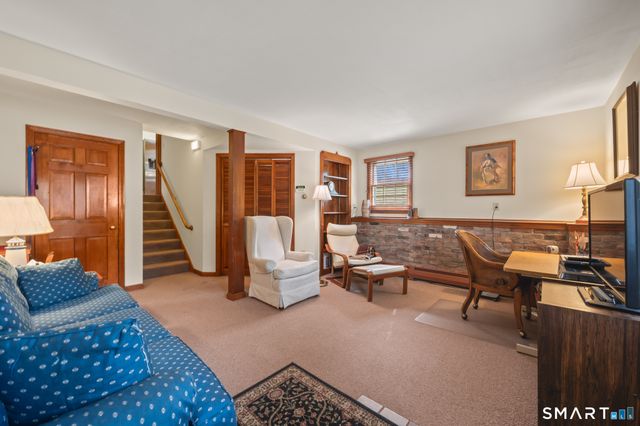 1 Steepleview Drive, East Hampton, CT 06424