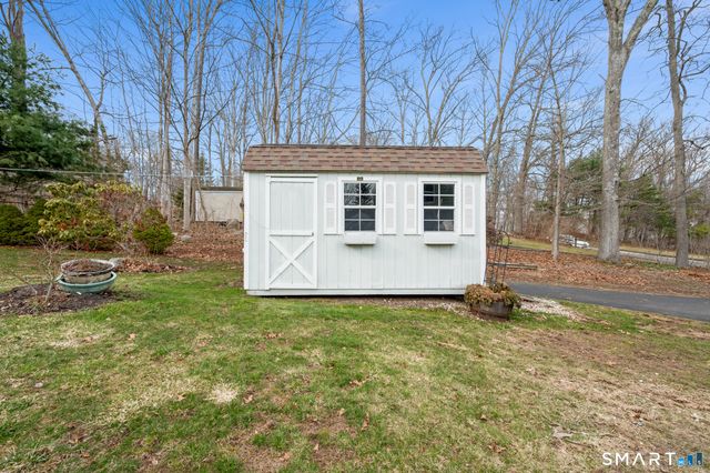 1 Steepleview Drive, East Hampton, CT 06424