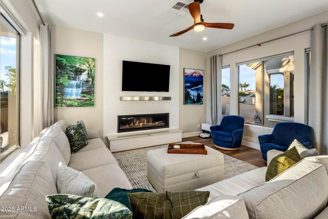 813 E FIELDSTONE Place, Chandler, AZ 85249