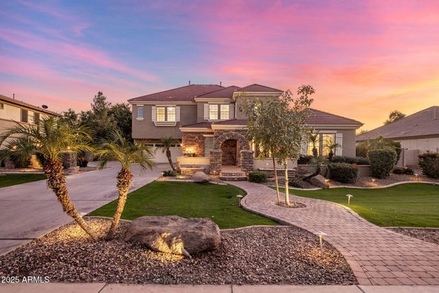 813 E FIELDSTONE Place, Chandler, AZ 85249