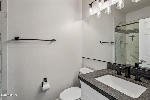 813 E FIELDSTONE Place, Chandler, AZ 85249