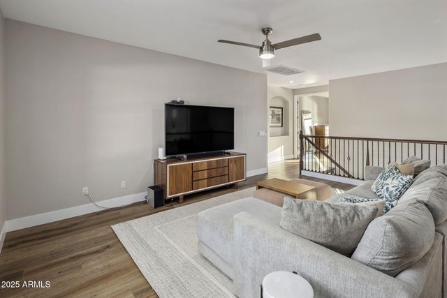 813 E FIELDSTONE Place, Chandler, AZ 85249