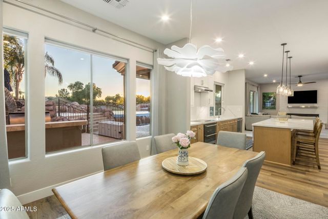 813 E FIELDSTONE Place, Chandler, AZ 85249