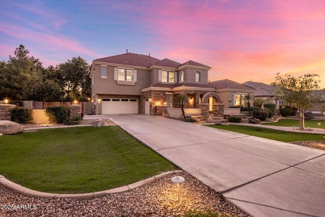 813 E FIELDSTONE Place, Chandler, AZ 85249