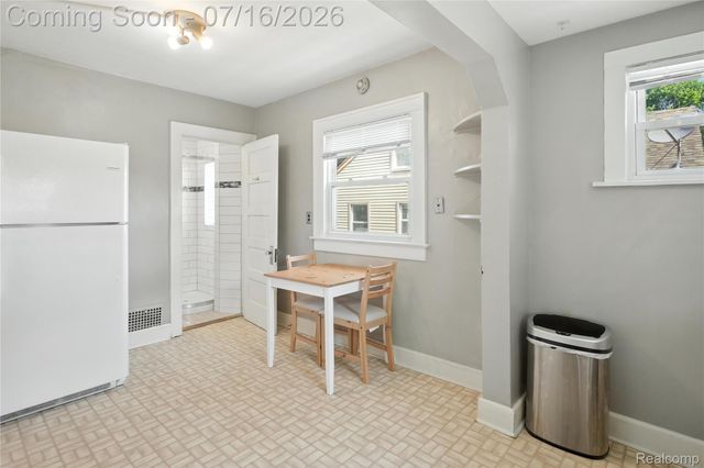 306 N Kenwood Avenue, Royal Oak, MI 48067
