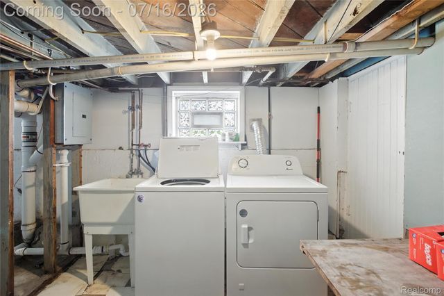 306 N Kenwood Avenue, Royal Oak, MI 48067