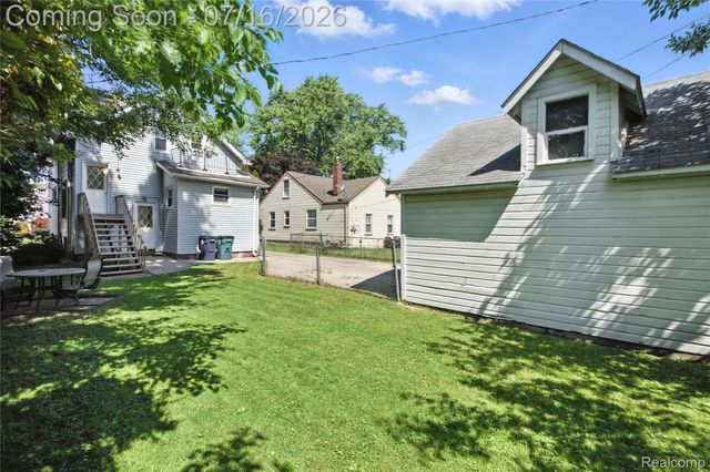 306 N Kenwood Avenue, Royal Oak, MI 48067