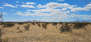 Twin Butte Avenue, Mojave, CA 93501