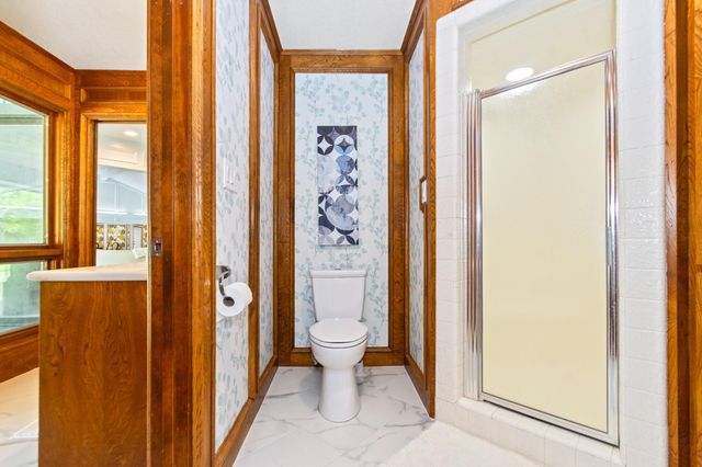 1717 S Columbia Drive, West Columbia, TX 77486