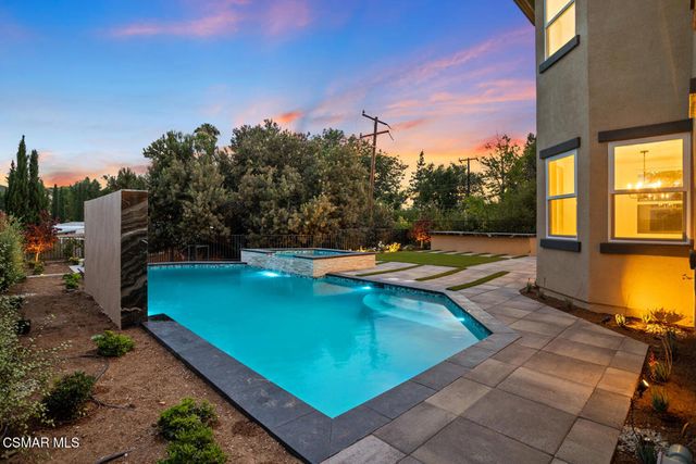 295 Toyon Court, Thousand Oaks, CA 91362