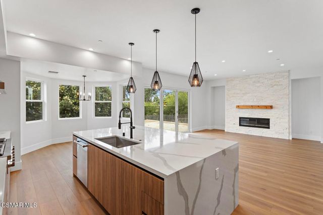 295 Toyon Court, Thousand Oaks, CA 91362