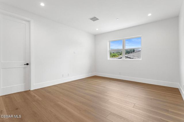 295 Toyon Court, Thousand Oaks, CA 91362