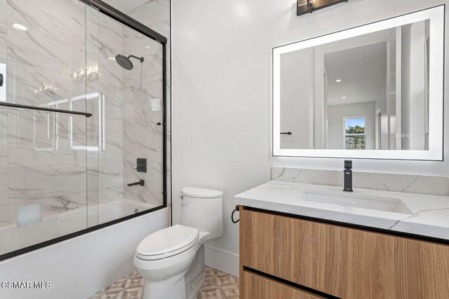 295 Toyon Court, Thousand Oaks, CA 91362