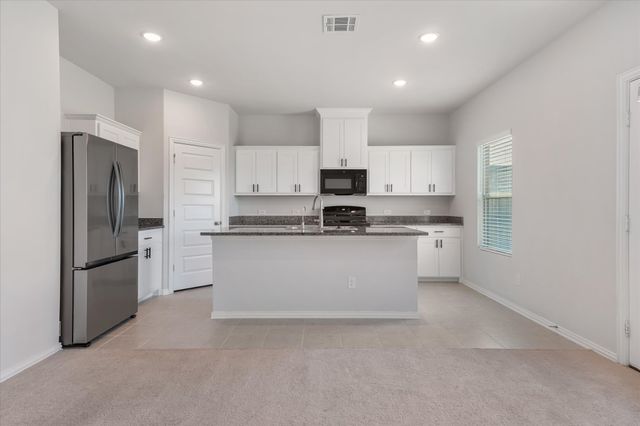 517 Brook View Drive, Van Alstyne, TX 75495