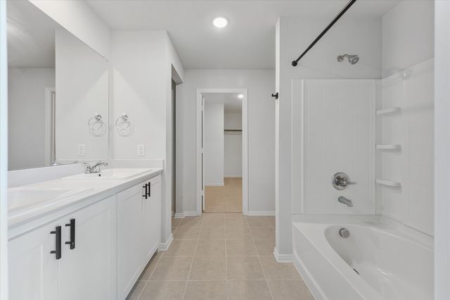 517 Brook View Drive, Van Alstyne, TX 75495