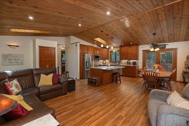2222 Schmidt Court SE, Rochester, MN 55904