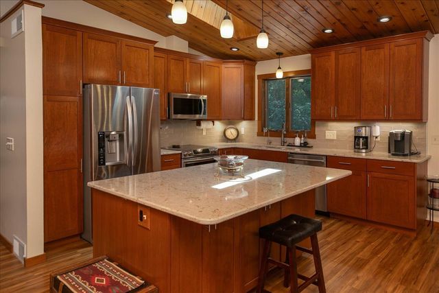 2222 Schmidt Court SE, Rochester, MN 55904