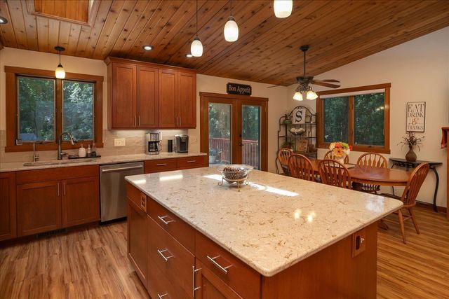 2222 Schmidt Court SE, Rochester, MN 55904