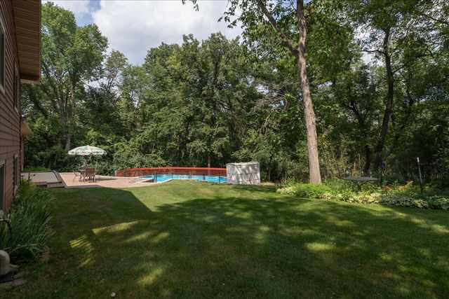 2222 Schmidt Court SE, Rochester, MN 55904