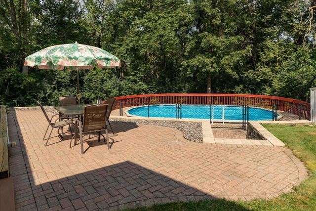 2222 Schmidt Court SE, Rochester, MN 55904