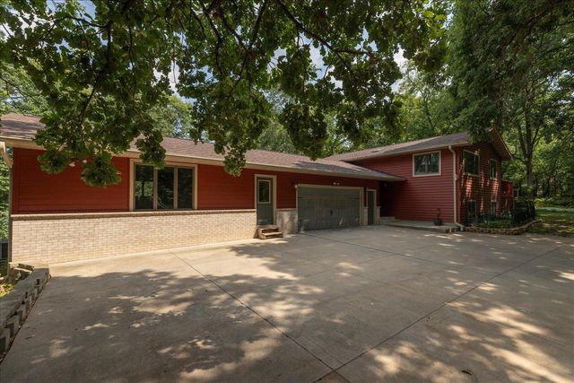 2222 Schmidt Court SE, Rochester, MN 55904