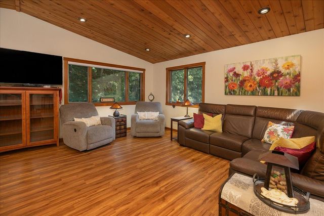 2222 Schmidt Court SE, Rochester, MN 55904