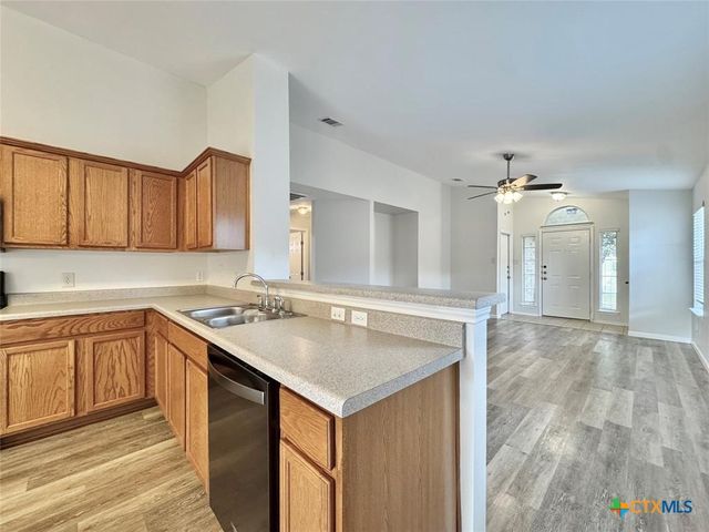 916 Gentry Drive, Leander, TX 78641