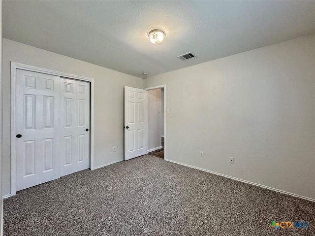 916 Gentry Drive, Leander, TX 78641