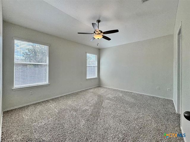 916 Gentry Drive, Leander, TX 78641