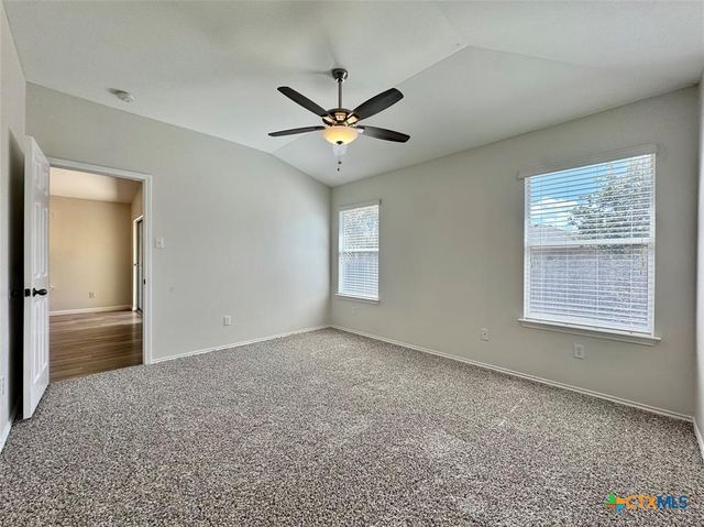 916 Gentry Drive, Leander, TX 78641