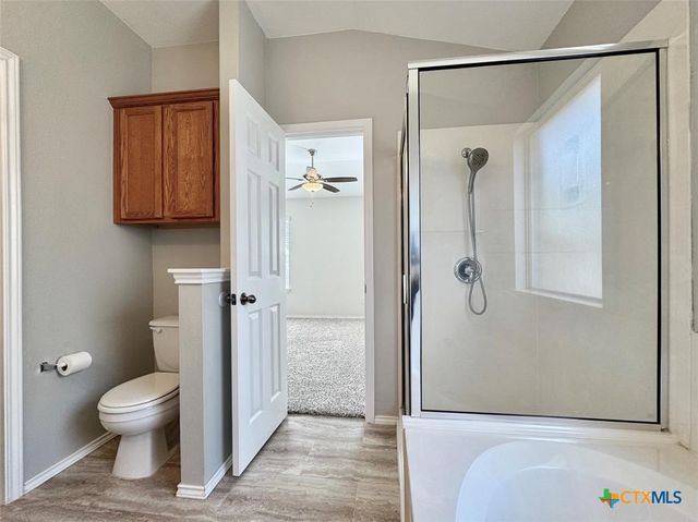 916 Gentry Drive, Leander, TX 78641