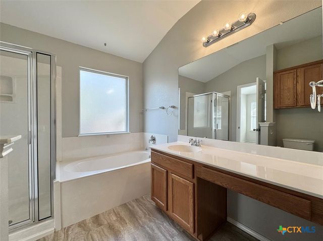 916 Gentry Drive, Leander, TX 78641