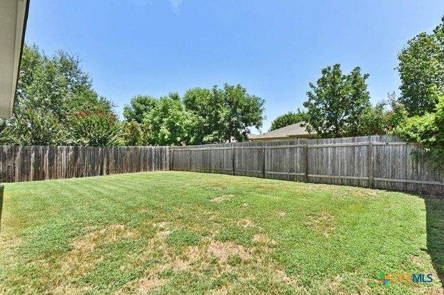 916 Gentry Drive, Leander, TX 78641