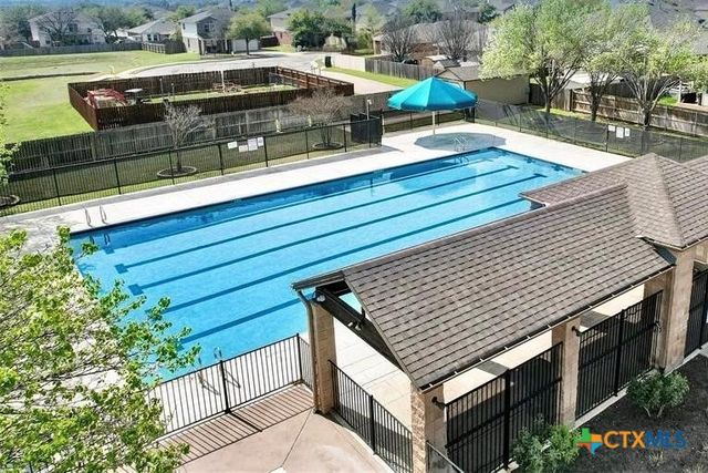 916 Gentry Drive, Leander, TX 78641