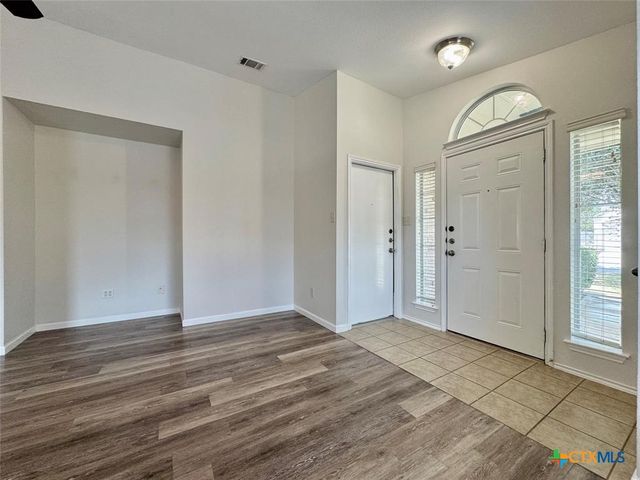 916 Gentry Drive, Leander, TX 78641