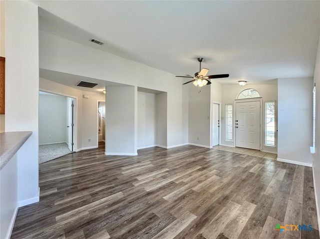 916 Gentry Drive, Leander, TX 78641