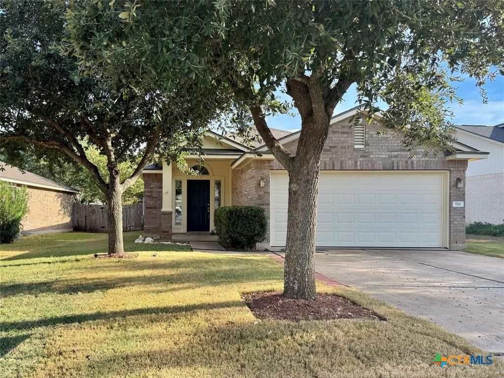 916 Gentry Drive, Leander, TX 78641