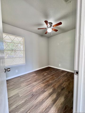 4811 Castle Strm, San Antonio, TX 78218